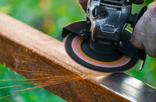 Cleaning disc for spotless surfaces
