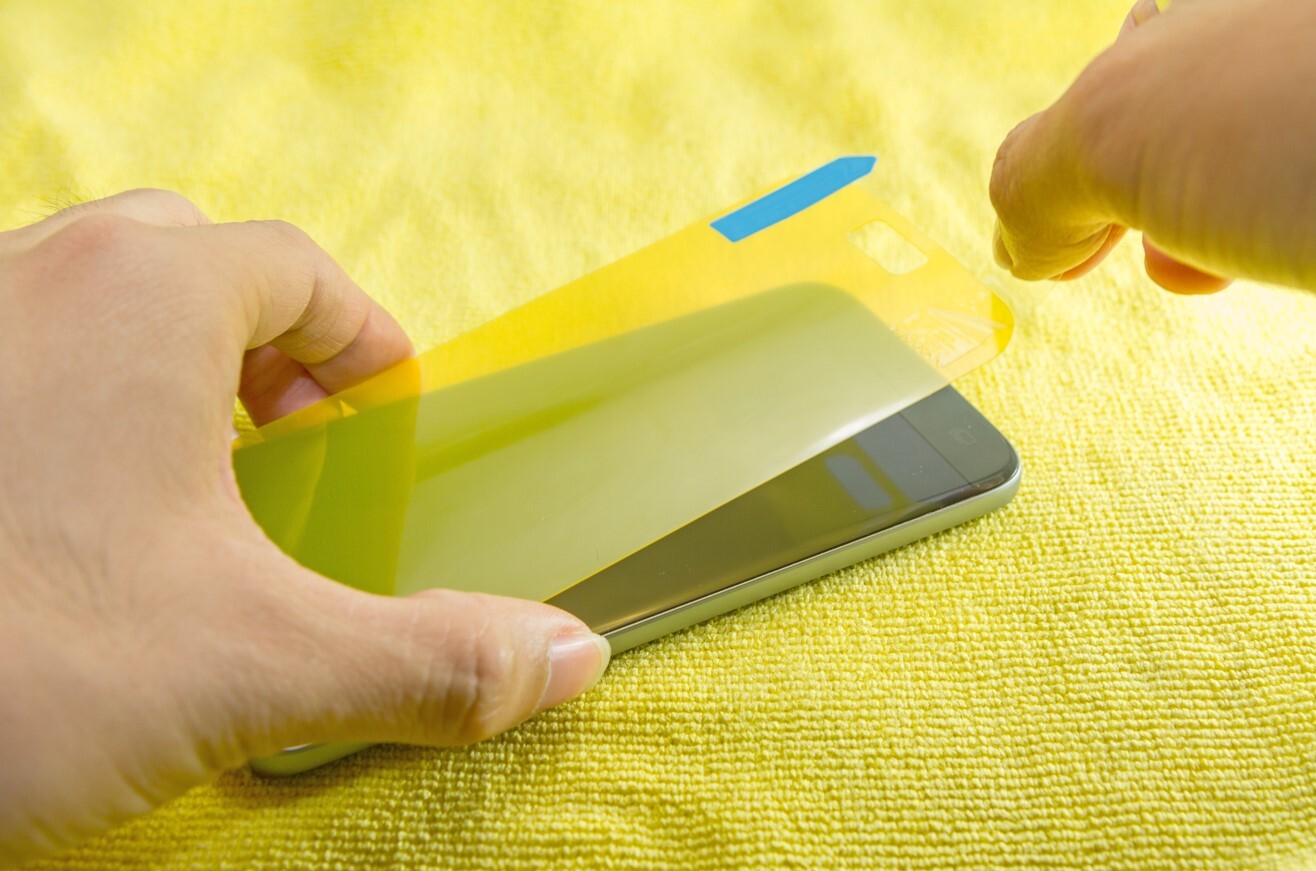 Attaching the screen protector film