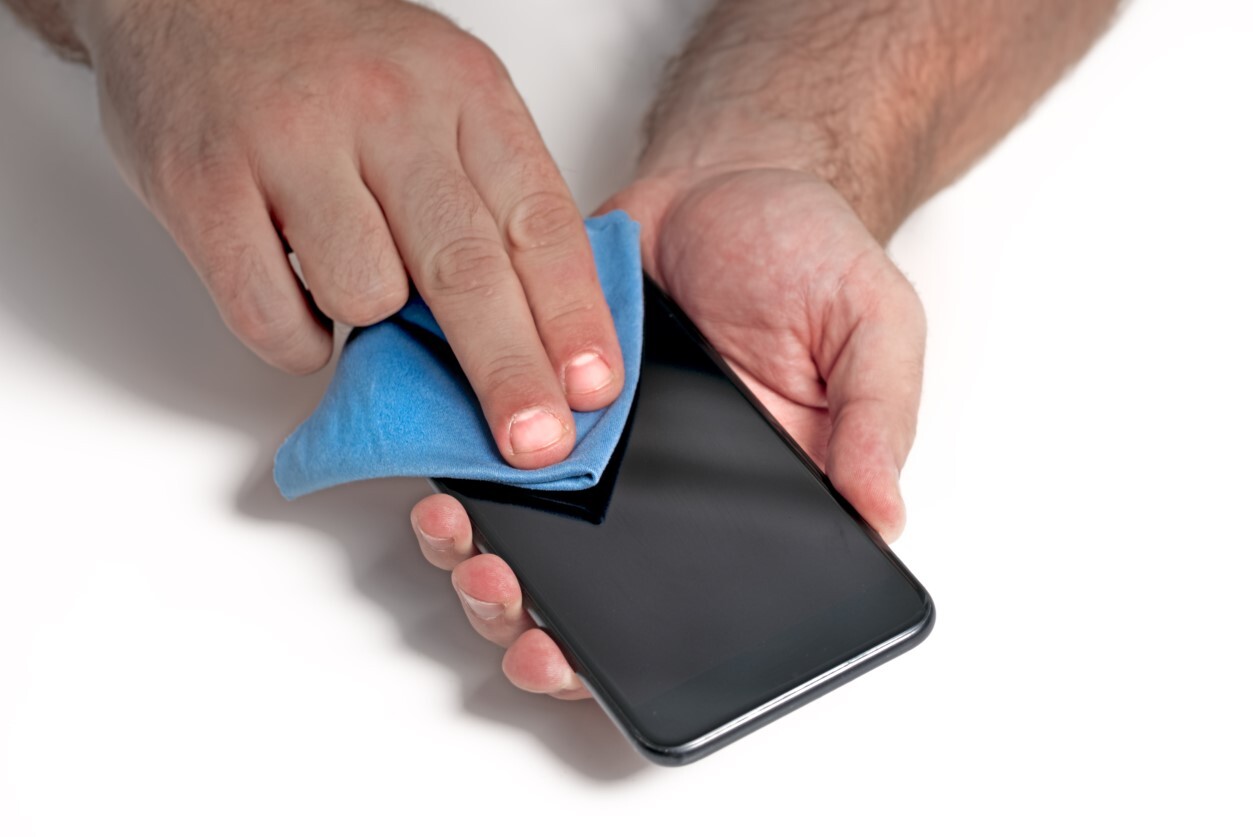 Attaching the screen protector film