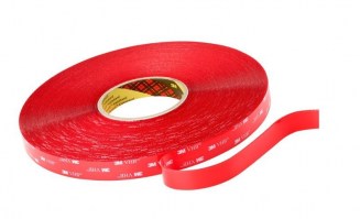 3M™ VHB™ 4910F akril kétoldalas ragasztószalag, 1,0 mm vastag, átlátszó, 19 mm x 3 m