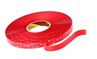 3M™ VHB™ 4910F akril kétoldalas ragasztószalag, 1,0 mm vastag, átlátszó, 9 mm x 33 m