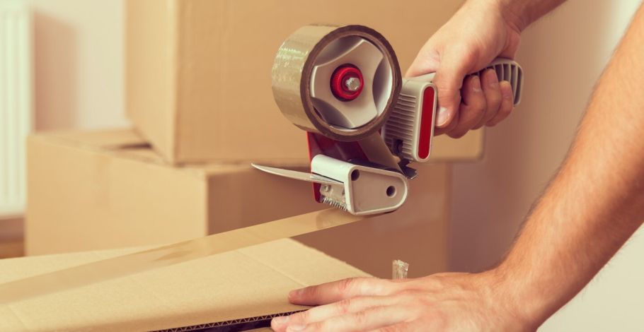 A ragasztószalag adagoló használata