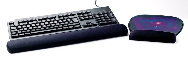 3M™ Csuklótámasz billentyűzethez - géltöltésű, hajlítható, szövetborítással, fekete színben