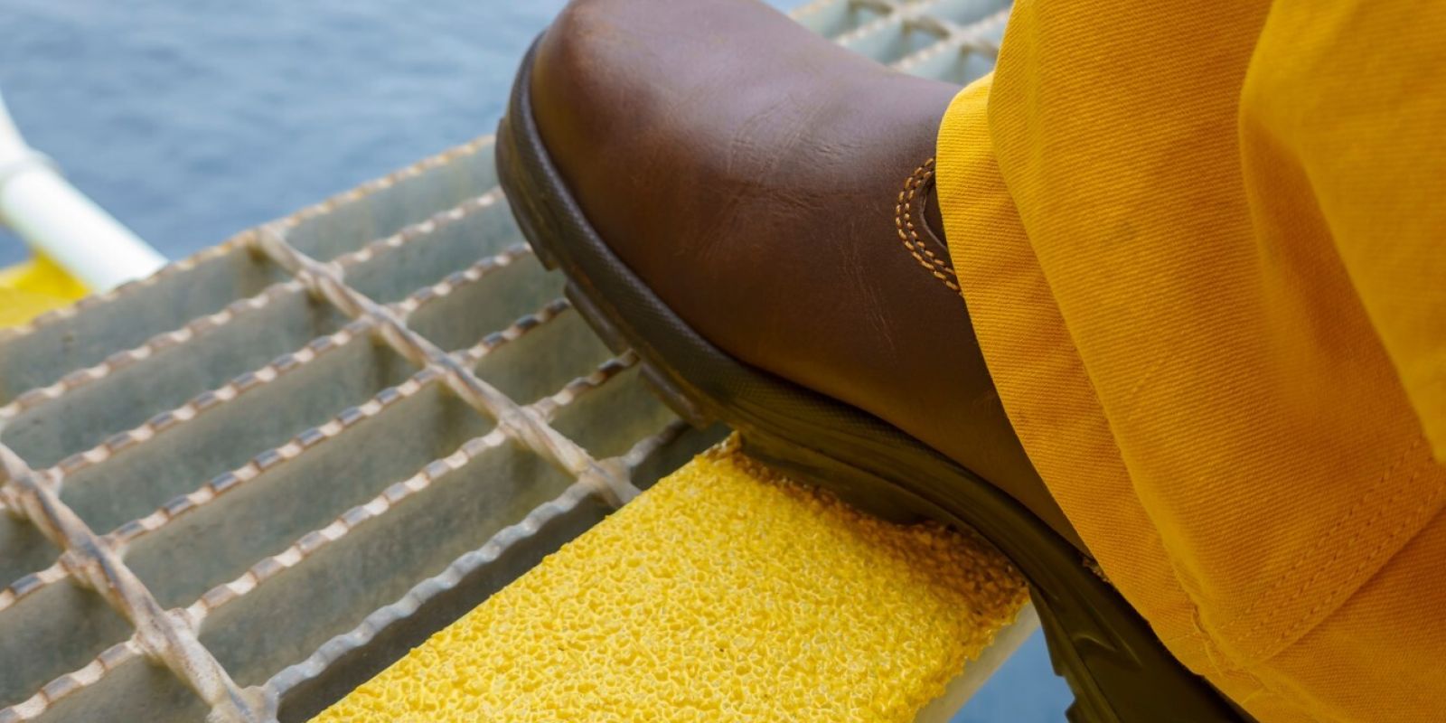 Outdoor anti-slip tape