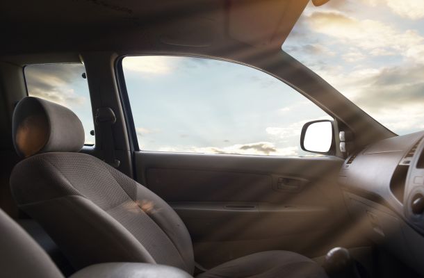 Autóüveg fóliázás házilag