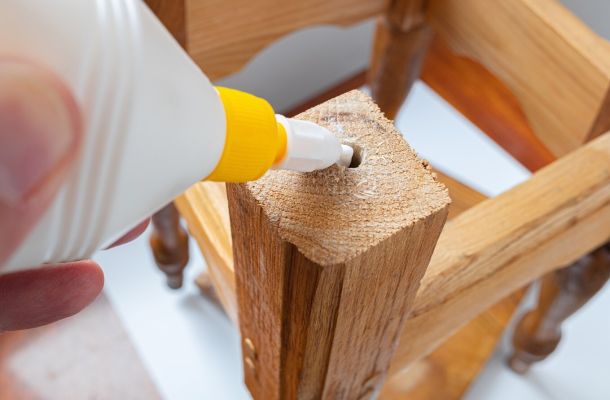 Furniture adhesive: an aesthetic and strong bond