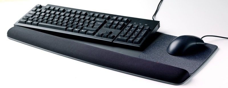 3M™ Gel Filled Wrist-Rest for Keyboard and Mouse Leatherette Covering Black/Metallic Grey 649 x 269 x 25.4 mm