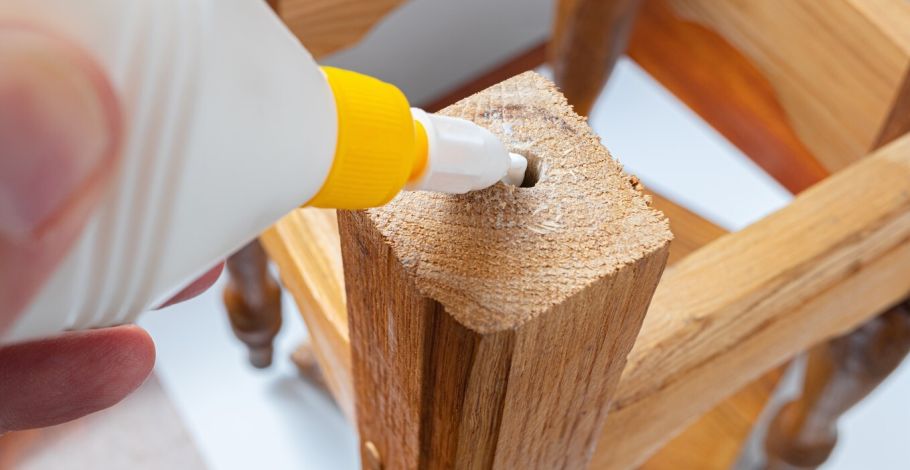 Furniture adhesive: an aesthetic and strong bond